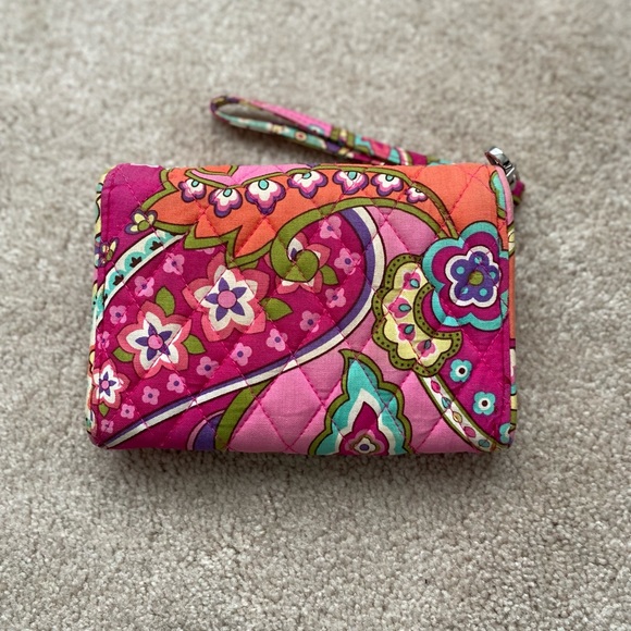 Vera Bradley Pink Swirls Wristlet
Wallet Pink Green Purple - Picture 2 of 3